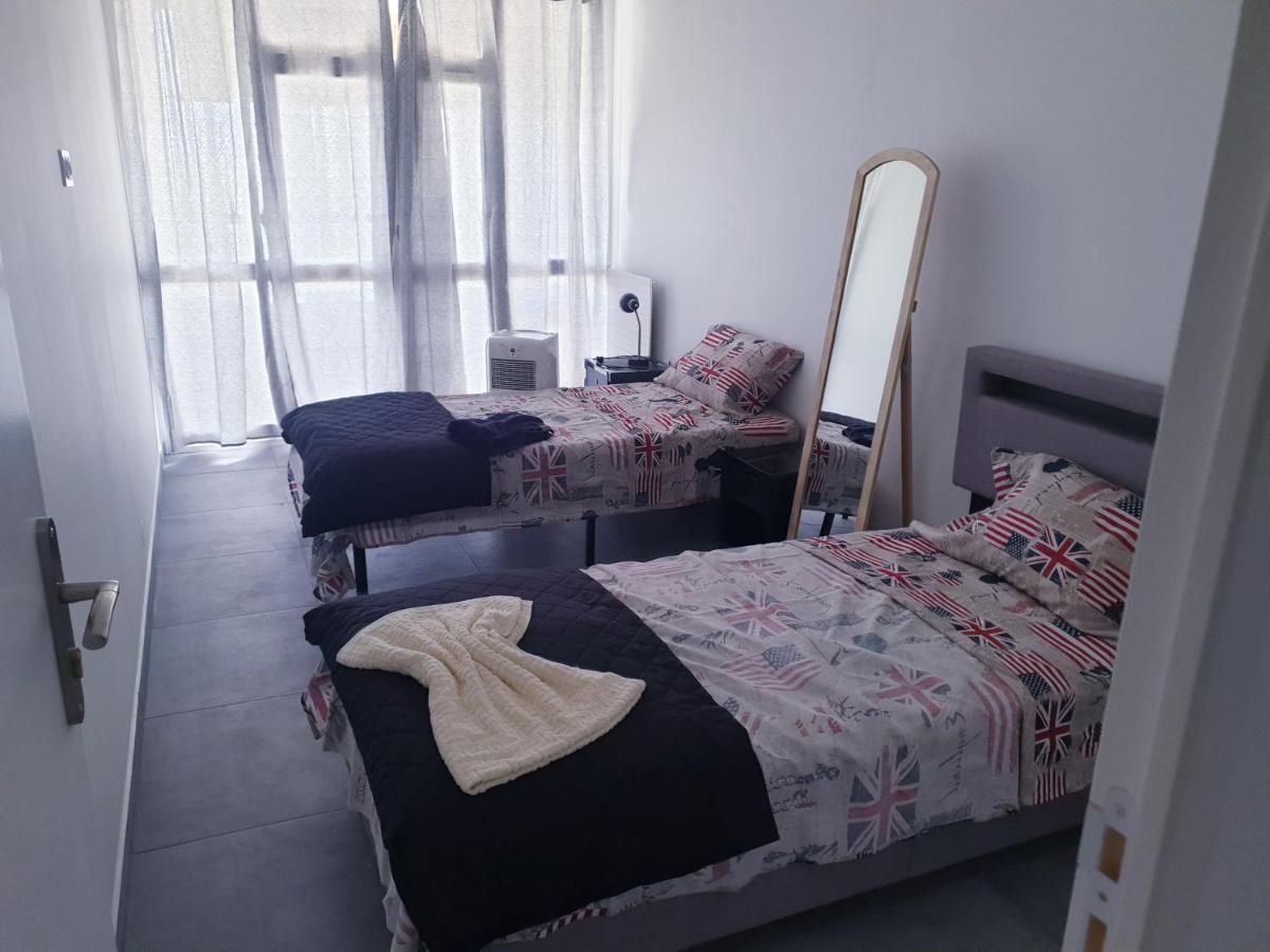 Big Flat Sea Vieuw 95 M2 5 Near Airport 5 Min Train 3 Min And Tram On Site, 7 Min, 2 Showers And 2 Toilets , Neuf Grand 95 M2 5 Proche Aeroport 5 Min Train 3 Min Et Tramway Sur Place, 7 Min 2 Douches Et 2 Wc Vue *