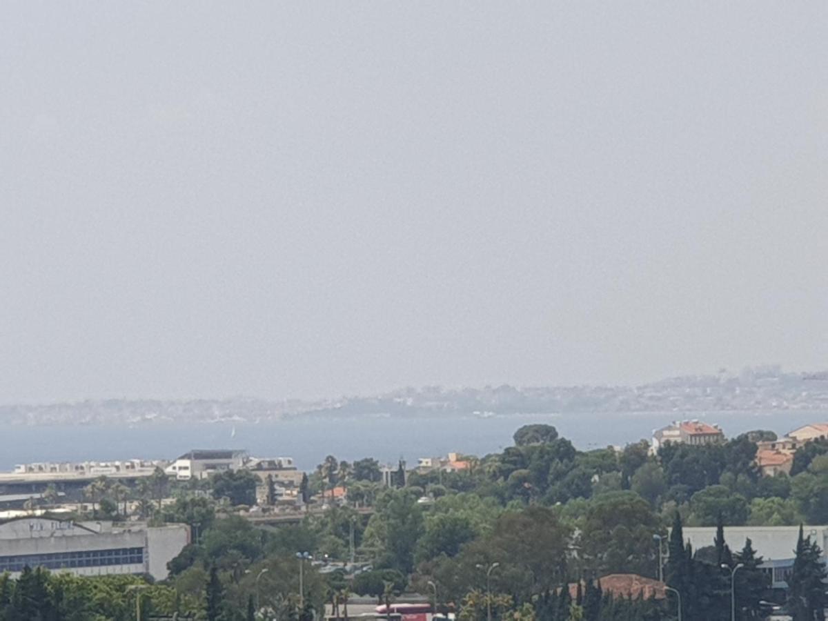 Big Flat Sea Vieuw 95 M2 5 Near Airport 5 Min Train 3 Min And Tram On Site, 7 Min, 2 Showers And 2 Toilets , Neuf Grand 95 M2 5 Proche Aeroport 5 Min Train 3 Min Et Tramway Sur Place, 7 Min 2 Douches Et 2 Wc Vue *