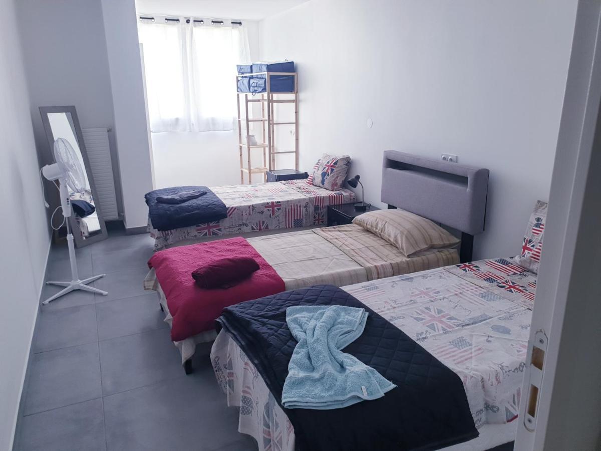 Bed & Breakfast Big Flat Sea Vieuw 95 M2 5 Near Airport 5 Min Train 3 Min And Tram On Site, 7 Min, 2 Showers And 2 Toilets , Neuf Grand 95 M2 5 Proche Aeroport 5 Min Train 3 Min Et Tramway Sur Place, 7 Min 2 Douches Et 2 Wc Vue Nice